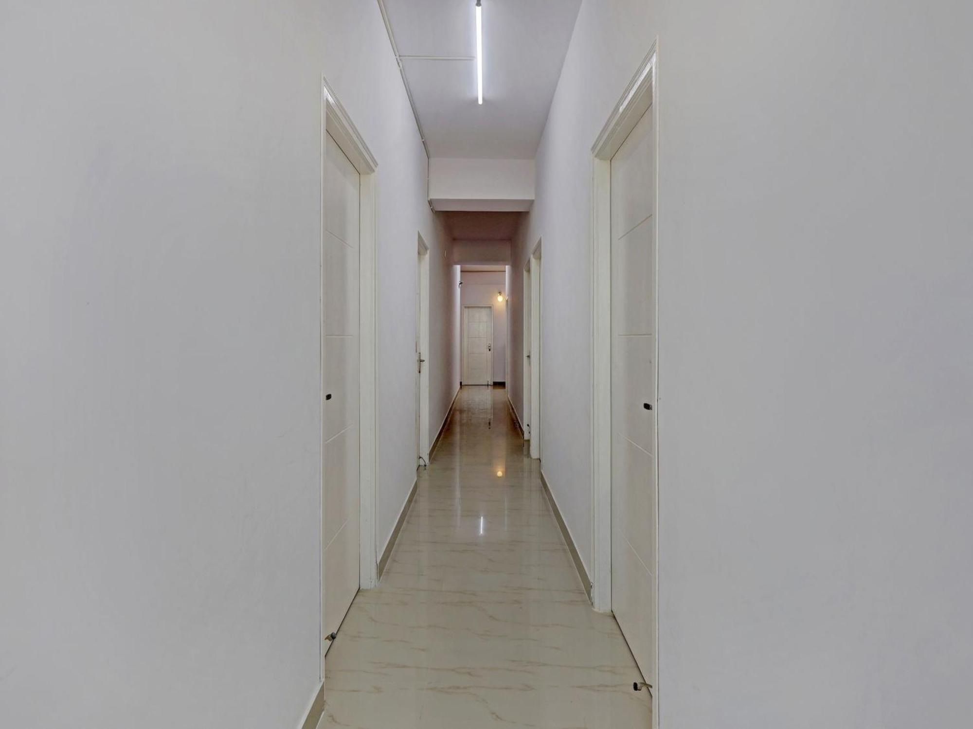Hotel O Home Compact Studio Kr Puram Near Phoenix Marketcity Bangalore Buitenkant foto